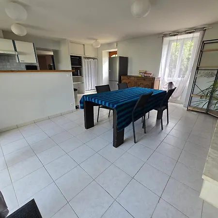 Le Patio Des Charentes Hébergement de vacances Sainte-Lheurine